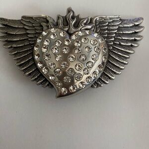 Belt buckle angel wings with heart rare hard to find
